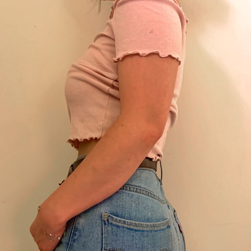 BRANDY MELVILLE light pink crop top - Picture 3 of 5